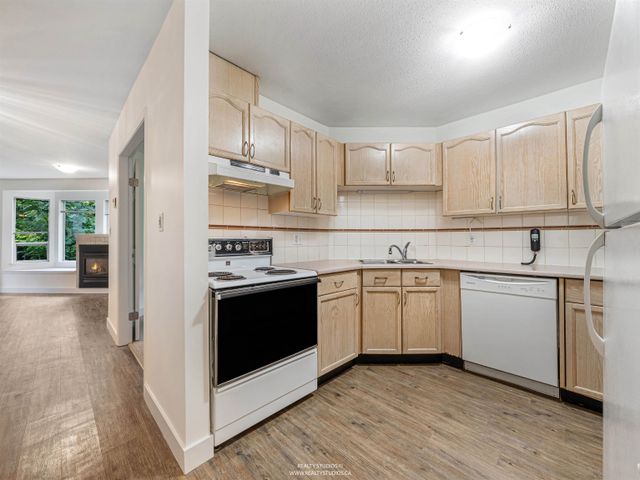 123-e-6th-street-lower-lonsdale-north-vancouver-11 at 303 - 123 E 6th Street, Lower Lonsdale, North Vancouver