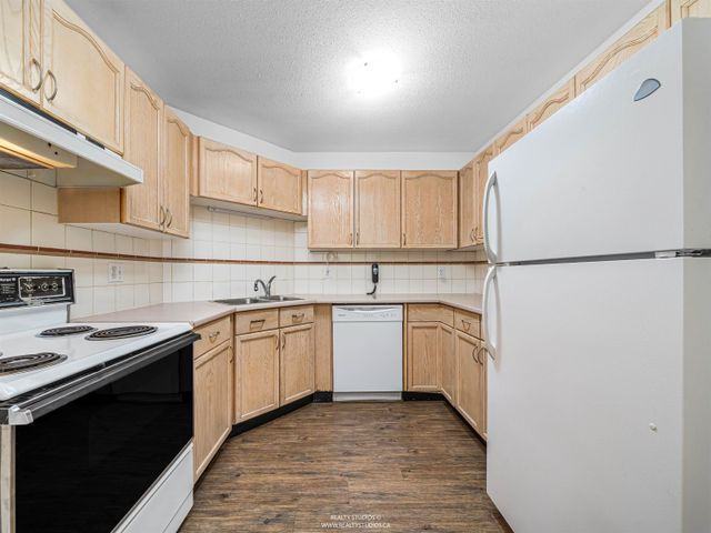 123-e-6th-street-lower-lonsdale-north-vancouver-12 at 303 - 123 E 6th Street, Lower Lonsdale, North Vancouver