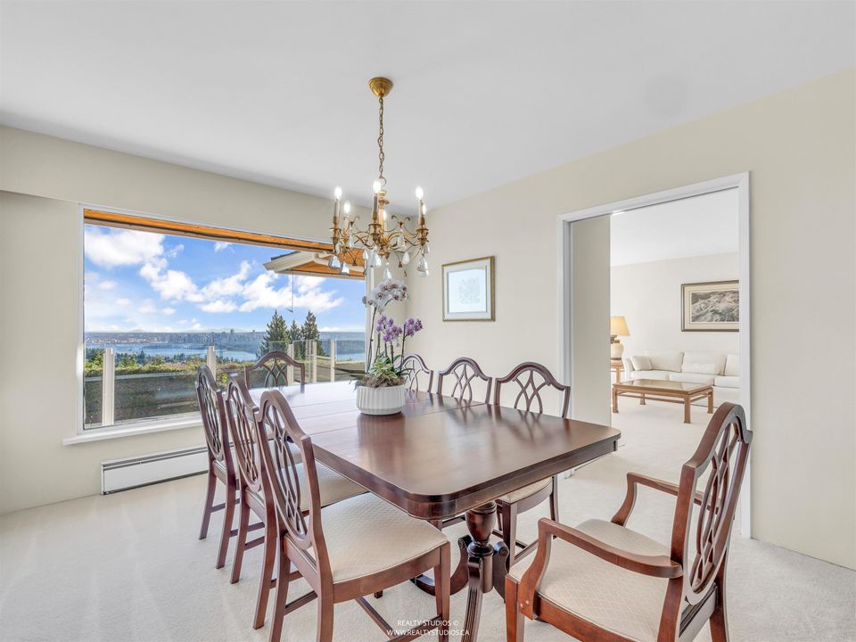 1331 Chartwell Drive4