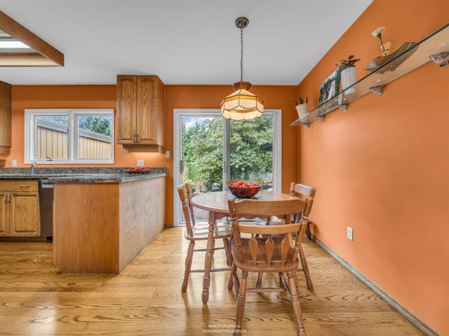 865-margaree-place-cedardale-west-vancouver-10 at 865 Margaree Place, Cedardale, West Vancouver 865-margaree-place-cedardale-west-vancouver-10 at 865 Margaree Place, Cedardale, West Vancouver