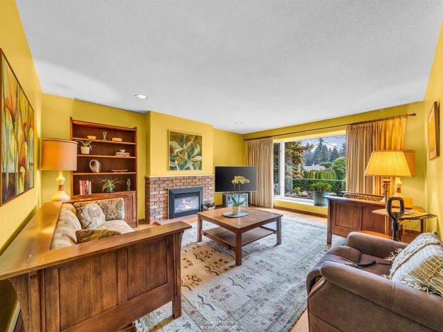 865-margaree-place-cedardale-west-vancouver-14 at 865 Margaree Place, Cedardale, West Vancouver 865-margaree-place-cedardale-west-vancouver-14 at 865 Margaree Place, Cedardale, West Vancouver