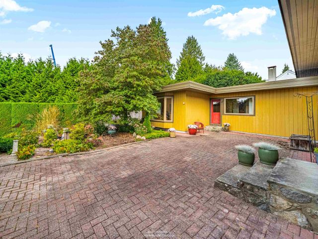 865-margaree-place-cedardale-west-vancouver-31 at 865 Margaree Place, Cedardale, West Vancouver 865-margaree-place-cedardale-west-vancouver-31 at 865 Margaree Place, Cedardale, West Vancouver