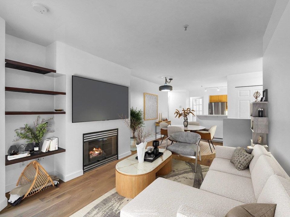 207 - 1990 Dunbar Street3