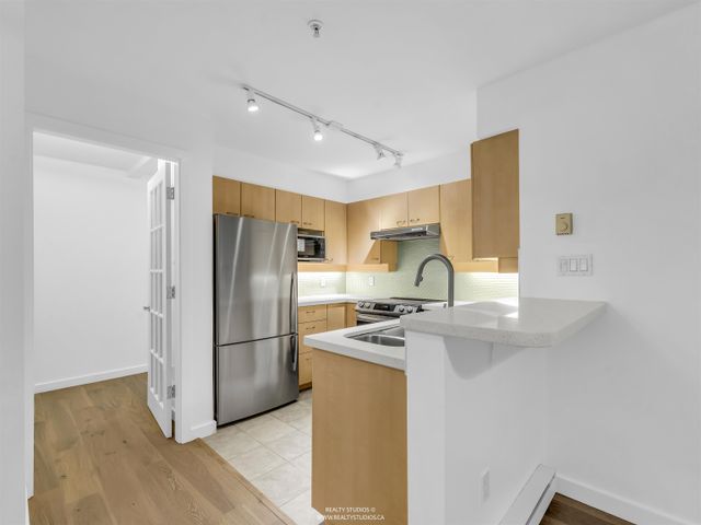 1990-dunbar-street-kitsilano-vancouver-west-15 at 207 - 1990 Dunbar Street, Kitsilano, Vancouver West