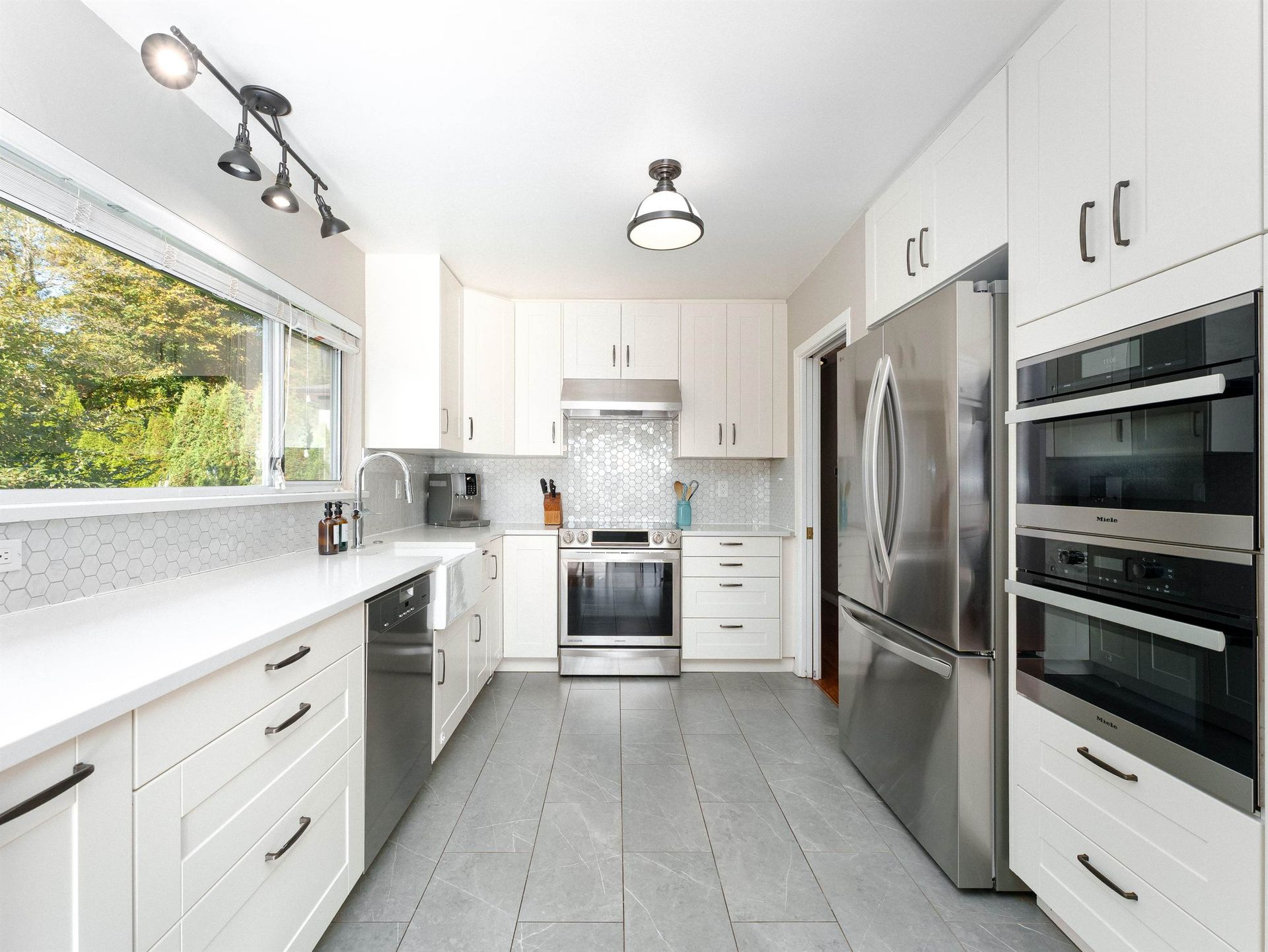 799-plymouth-drive-windsor-park-nv-north-vancouver-16 at 799 Plymouth Drive, Windsor Park NV, North Vancouver