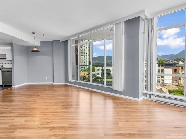 130-e-2nd-street-lower-lonsdale-north-vancouver-02 at 903 - 130 E 2nd Street, Lower Lonsdale, North Vancouver