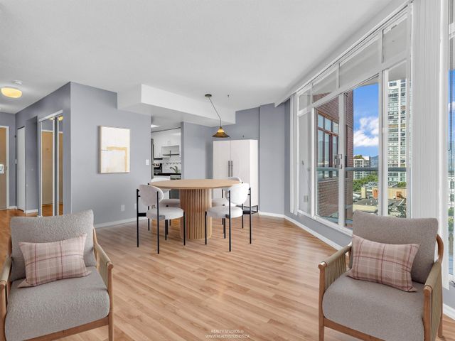 130-e-2nd-street-lower-lonsdale-north-vancouver-03 at 903 - 130 E 2nd Street, Lower Lonsdale, North Vancouver