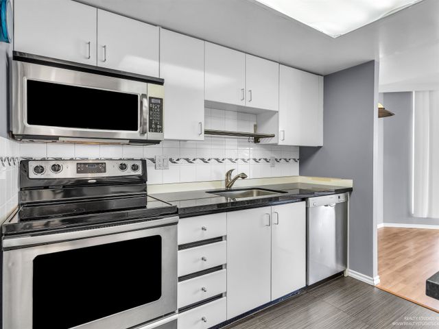 130-e-2nd-street-lower-lonsdale-north-vancouver-16 at 903 - 130 E 2nd Street, Lower Lonsdale, North Vancouver