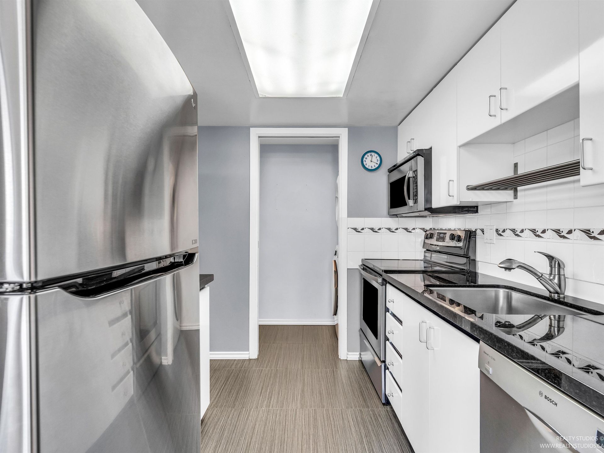 130-e-2nd-street-lower-lonsdale-north-vancouver-15 at 903 - 130 E 2nd Street, Lower Lonsdale, North Vancouver