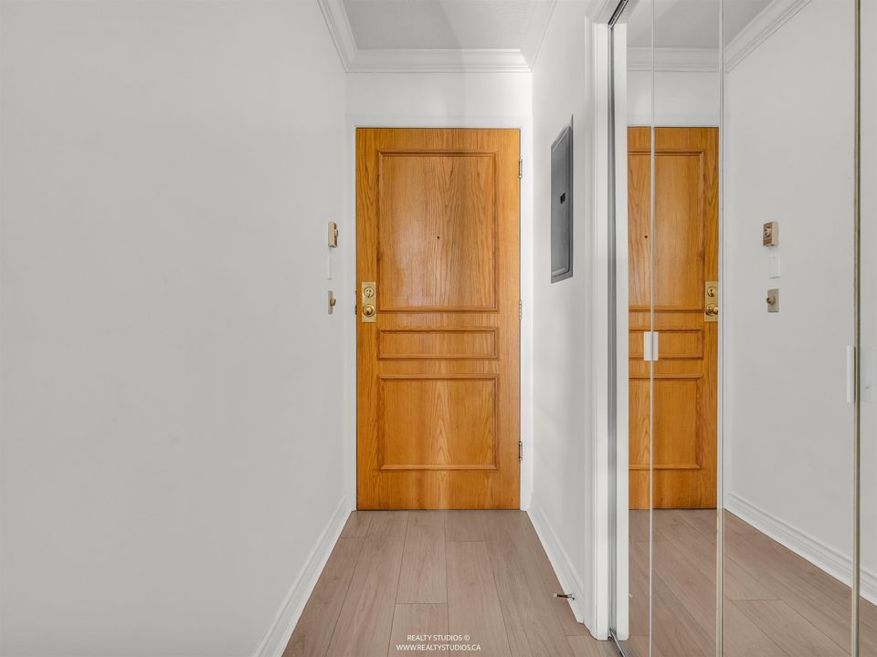 201 - 588 16th Street1