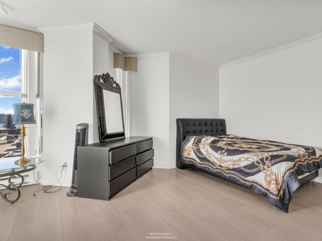 588-16th-street-ambleside-west-vancouver-09 at 201 - 588 16th Street, Ambleside, West Vancouver