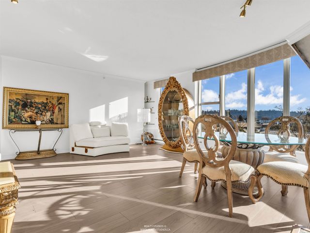 588-16th-street-ambleside-west-vancouver-16 at 201 - 588 16th Street, Ambleside, West Vancouver