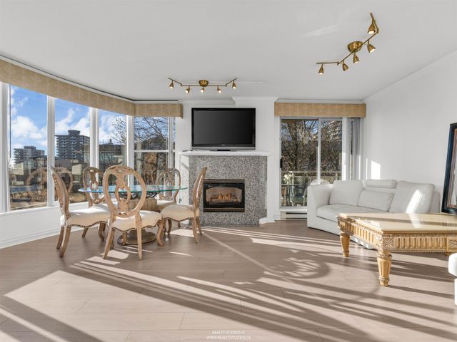 588-16th-street-ambleside-west-vancouver-18 at 201 - 588 16th Street, Ambleside, West Vancouver