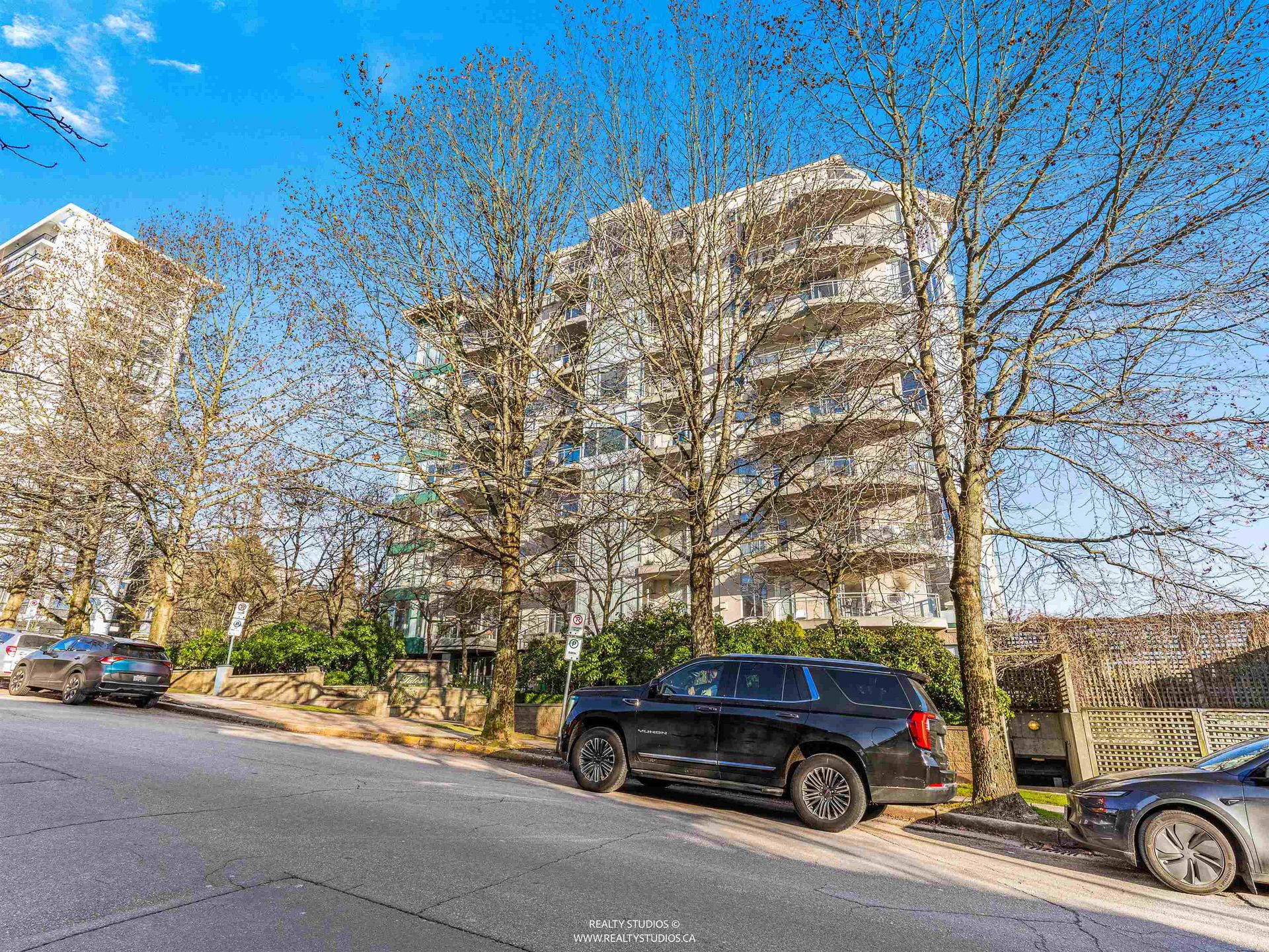 588-16th-street-ambleside-west-vancouver-30 at 201 - 588 16th Street, Ambleside, West Vancouver