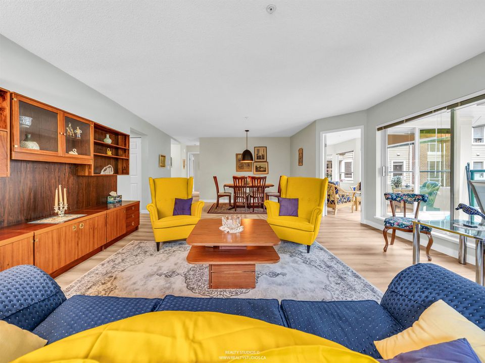 302 - 3670 Banff Court4