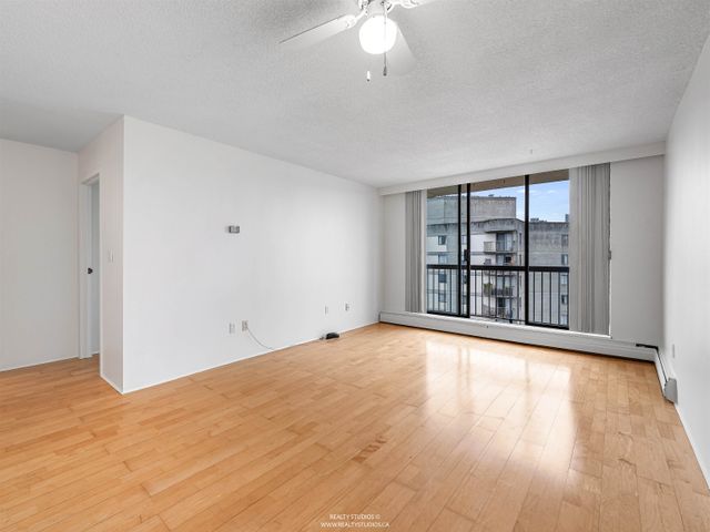 145-st-georges-avenue-lower-lonsdale-north-vancouver-02 at 1605 - 145 St. Georges Avenue, Lower Lonsdale, North Vancouver