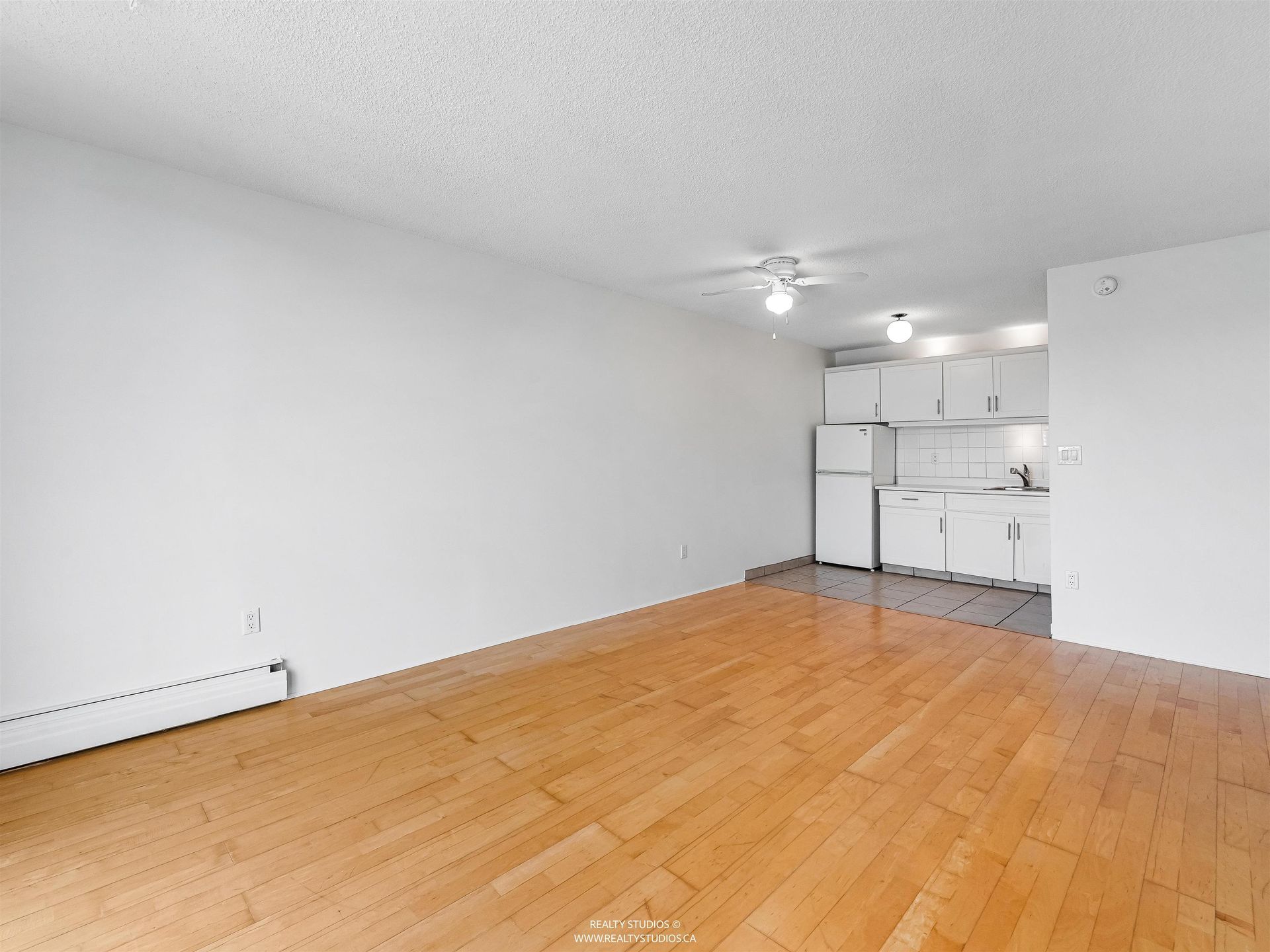 145-st-georges-avenue-lower-lonsdale-north-vancouver-08 at 1605 - 145 St. Georges Avenue, Lower Lonsdale, North Vancouver