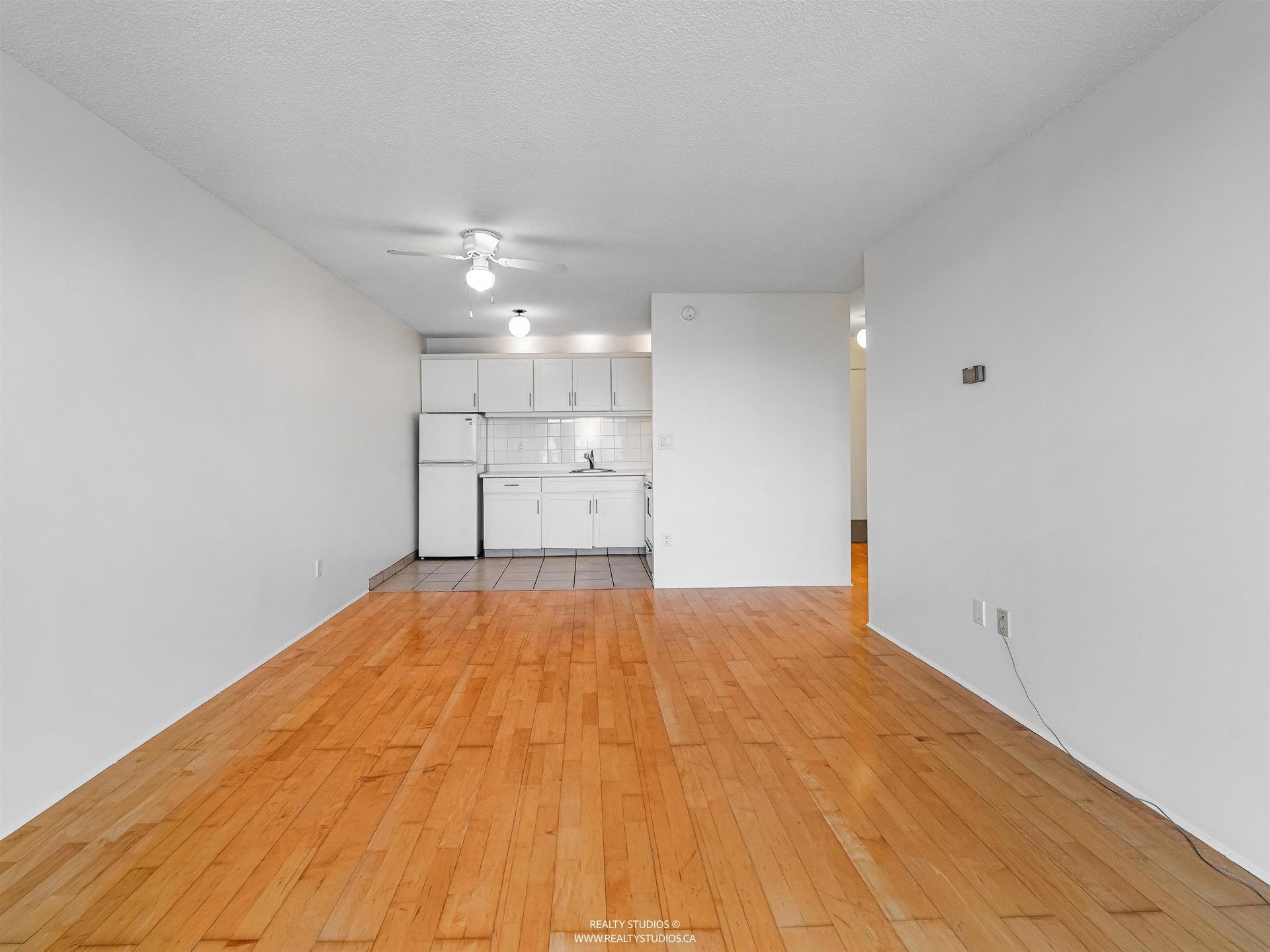 145-st-georges-avenue-lower-lonsdale-north-vancouver-09 at 1605 - 145 St. Georges Avenue, Lower Lonsdale, North Vancouver