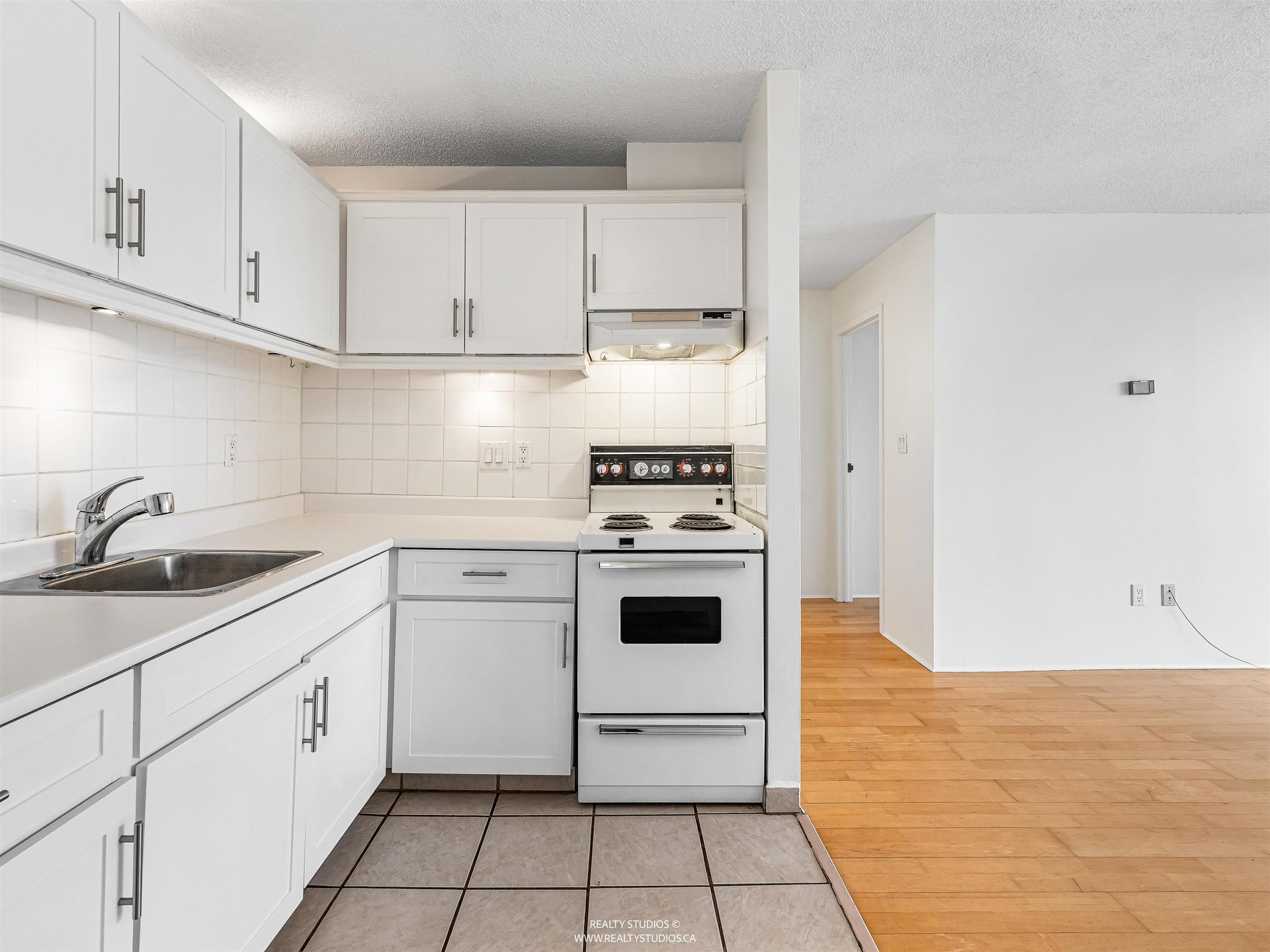 145-st-georges-avenue-lower-lonsdale-north-vancouver-15 at 1605 - 145 St. Georges Avenue, Lower Lonsdale, North Vancouver