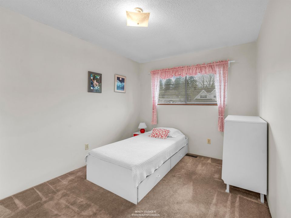 2310 Magnussen Place1