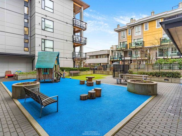 715-w-15th-street-mosquito-creek-north-vancouver-35 at 206 - 715 W 15th Street, Mosquito Creek, North Vancouver