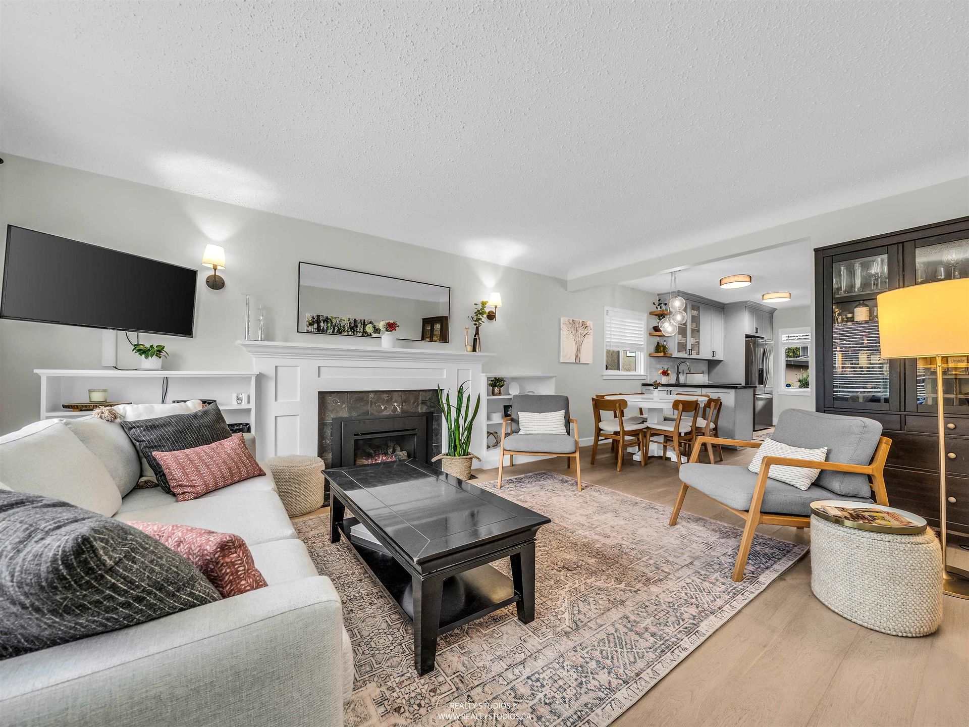 2690 Kitchener Street — photo 2
