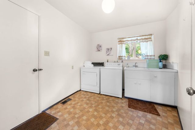 895-elveden-row-british-properties-west-vancouver-30 at 895 Elveden Row, British Properties, West Vancouver