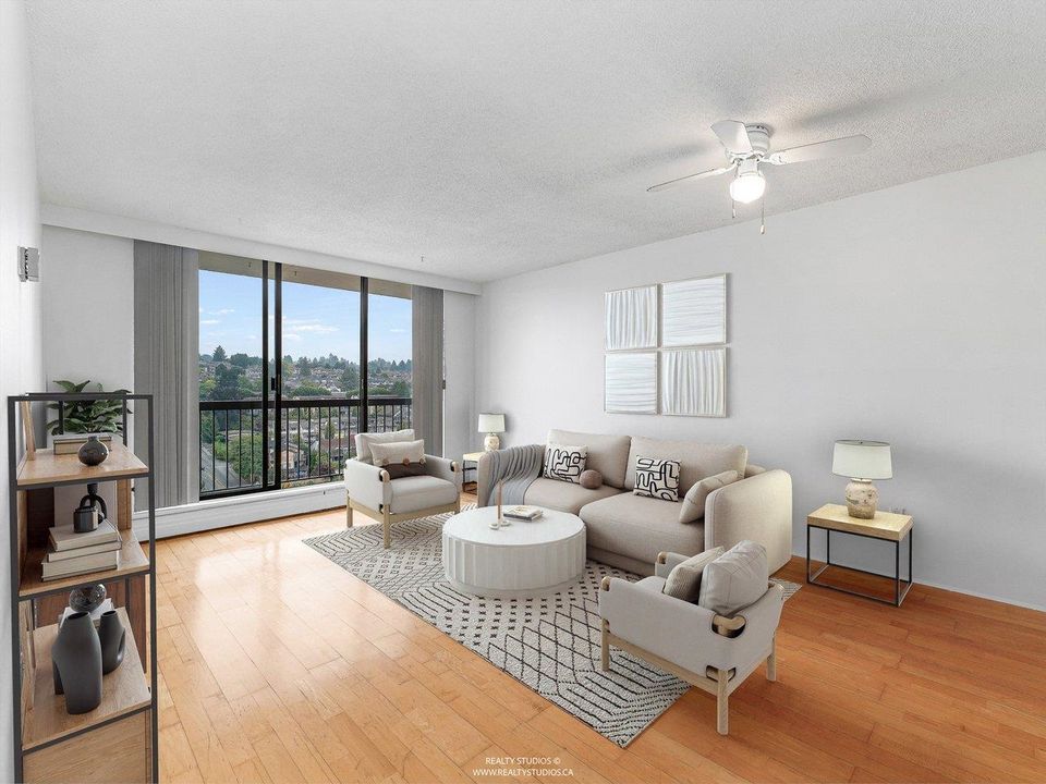 1605 - 145 St. Georges Avenue4