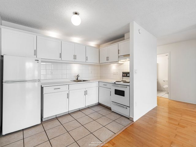 145-st-georges-avenue-lower-lonsdale-north-vancouver-14 at 1605 - 145 St. Georges Avenue, Lower Lonsdale, North Vancouver