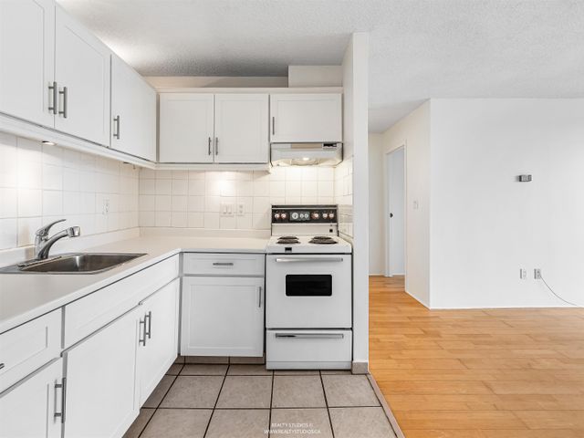 145-st-georges-avenue-lower-lonsdale-north-vancouver-15 at 1605 - 145 St. Georges Avenue, Lower Lonsdale, North Vancouver