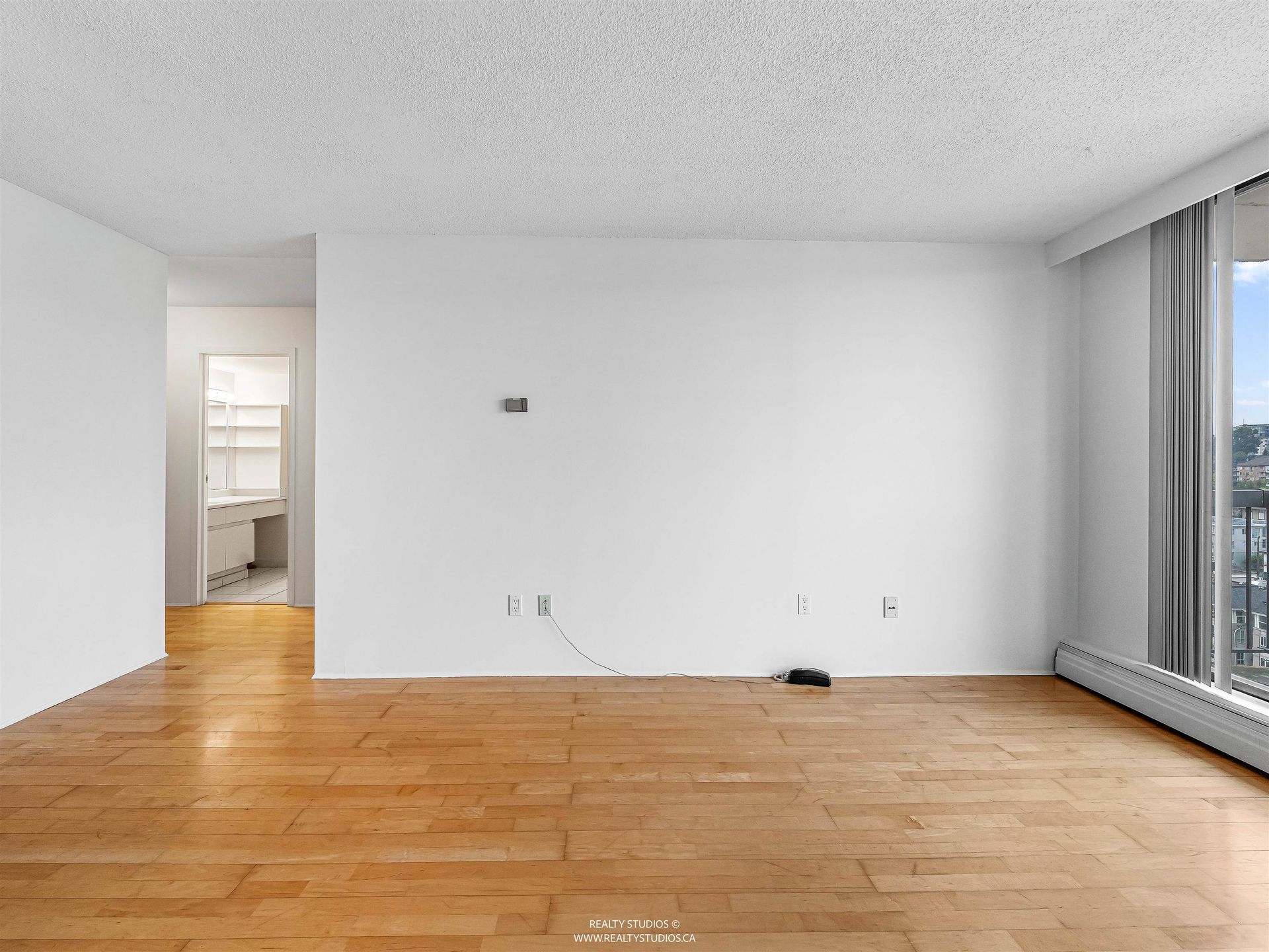 145-st-georges-avenue-lower-lonsdale-north-vancouver-03 at 1605 - 145 St. Georges Avenue, Lower Lonsdale, North Vancouver