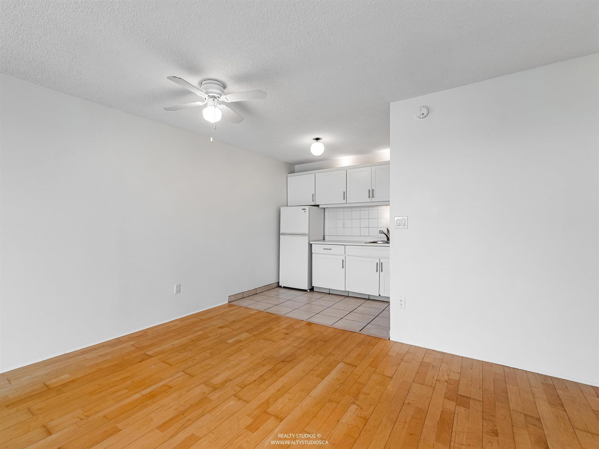 145-st-georges-avenue-lower-lonsdale-north-vancouver-11 at 1605 - 145 St. Georges Avenue, Lower Lonsdale, North Vancouver