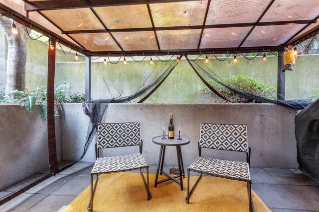 168-w-1st-street-lower-lonsdale-north-vancouver-07 at 168 W 1st Street, Lower Lonsdale, North Vancouver