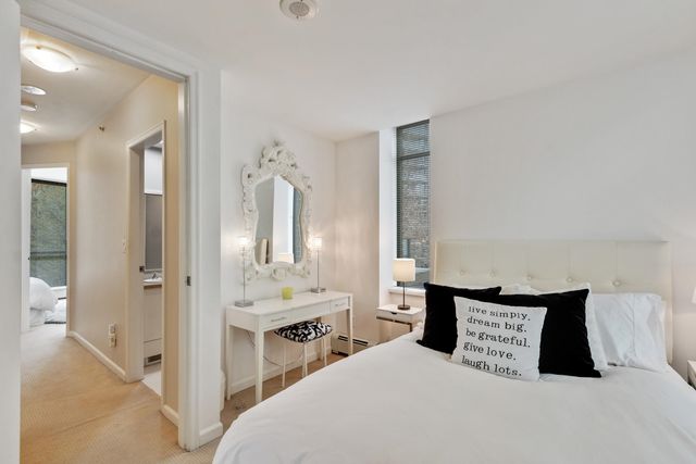 168-w-1st-street-lower-lonsdale-north-vancouver-08 at 168 W 1st Street, Lower Lonsdale, North Vancouver