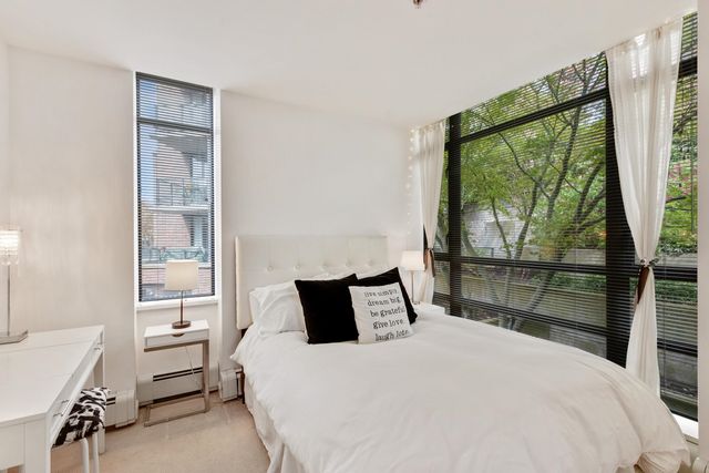 168-w-1st-street-lower-lonsdale-north-vancouver-09 at 168 W 1st Street, Lower Lonsdale, North Vancouver