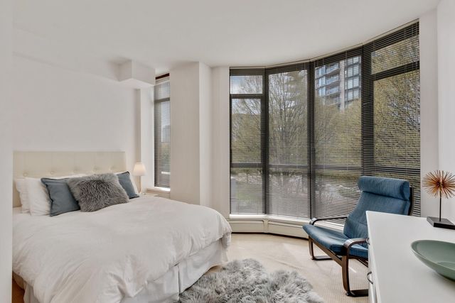 168-w-1st-street-lower-lonsdale-north-vancouver-12 at 168 W 1st Street, Lower Lonsdale, North Vancouver