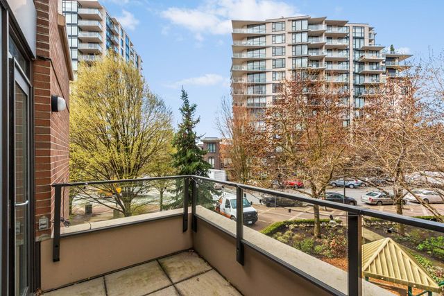 168-w-1st-street-lower-lonsdale-north-vancouver-13 at 168 W 1st Street, Lower Lonsdale, North Vancouver