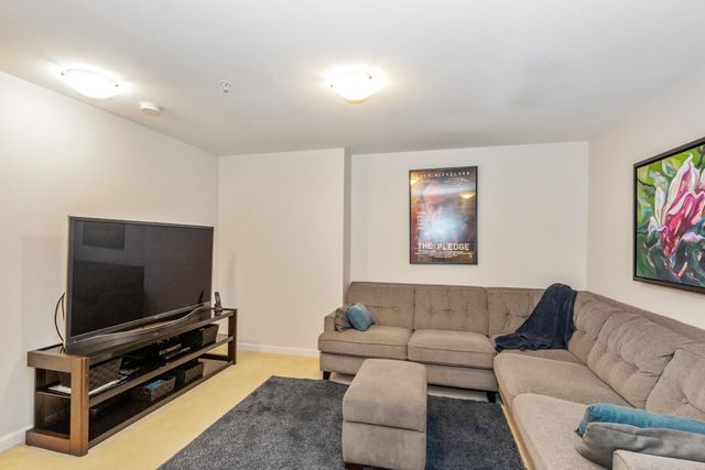 168-w-1st-street-lower-lonsdale-north-vancouver-22 at 168 W 1st Street, Lower Lonsdale, North Vancouver