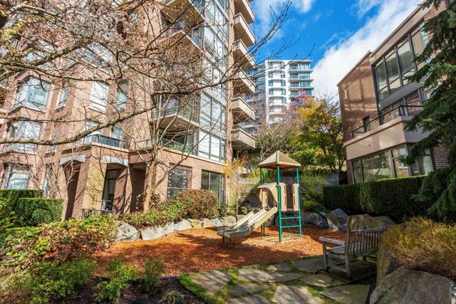 168-w-1st-street-lower-lonsdale-north-vancouver-27 at 168 W 1st Street, Lower Lonsdale, North Vancouver