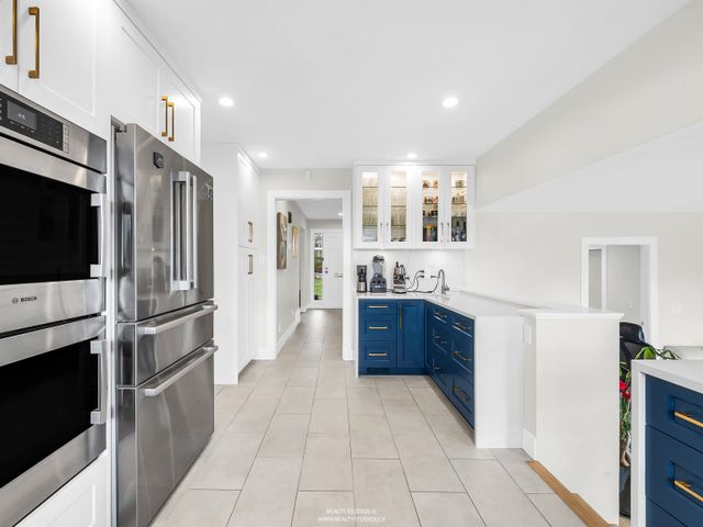 1405-20th-street-ambleside-west-vancouver-07 at 1405 20th Street, Ambleside, West Vancouver