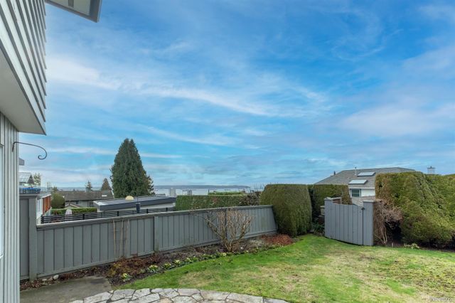 1405-20th-street-ambleside-west-vancouver-21 at 1405 20th Street, Ambleside, West Vancouver