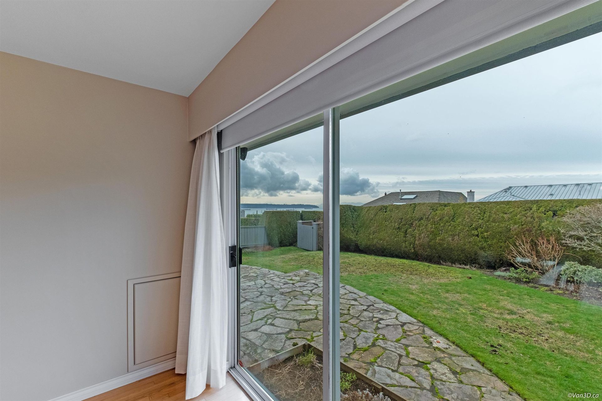 1405-20th-street-ambleside-west-vancouver-03 at 1405 20th Street, Ambleside, West Vancouver