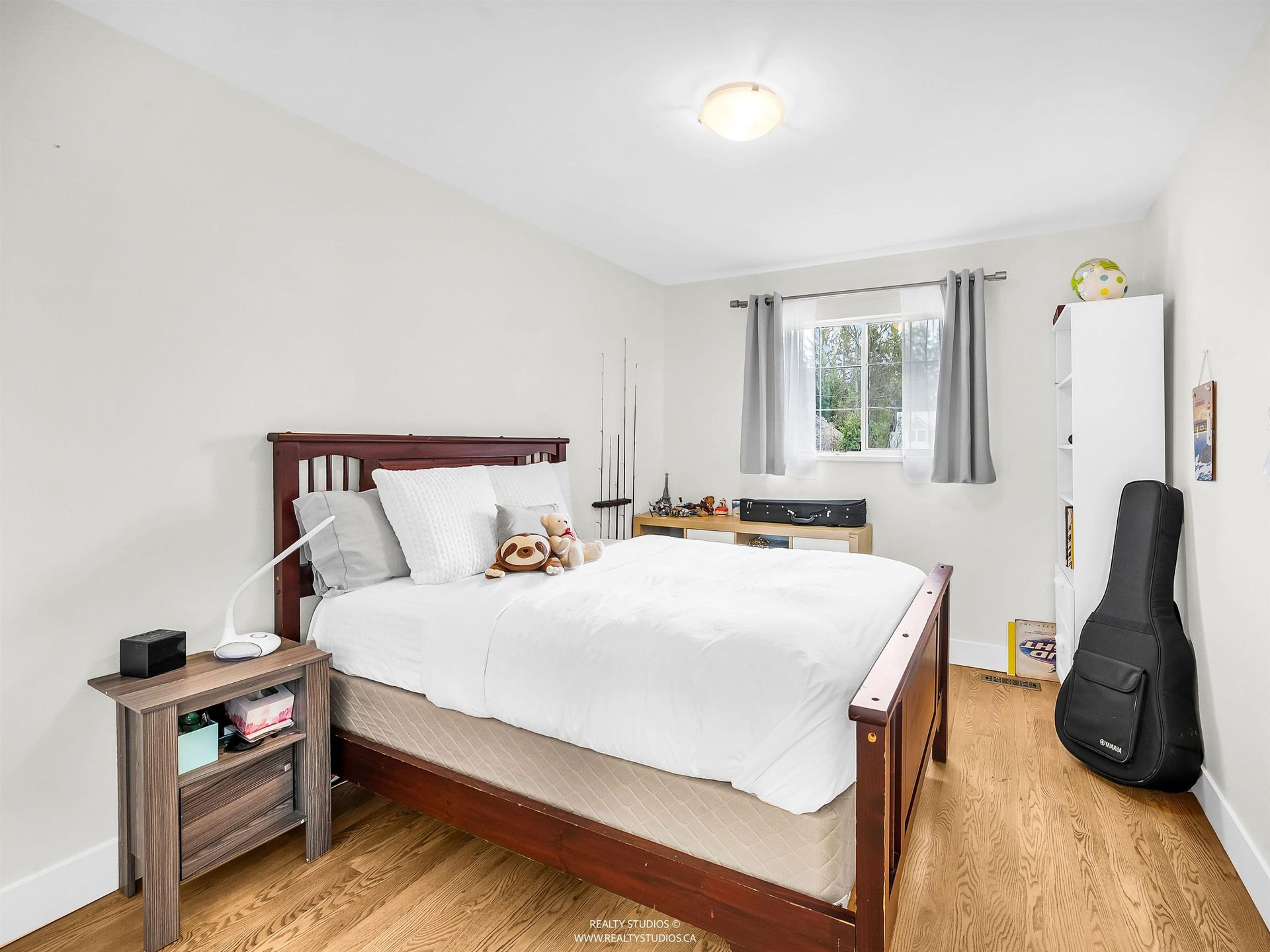 1405-20th-street-ambleside-west-vancouver-11 at 1405 20th Street, Ambleside, West Vancouver