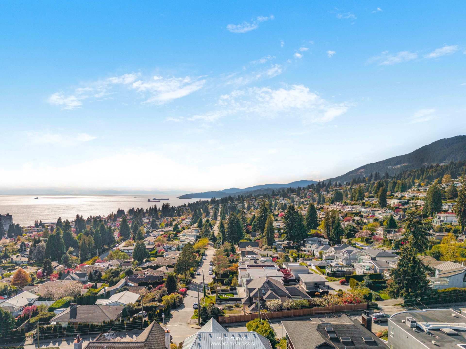 realty-studios-real-estate-photography-43 at 1405 20th Street, Ambleside, West Vancouver