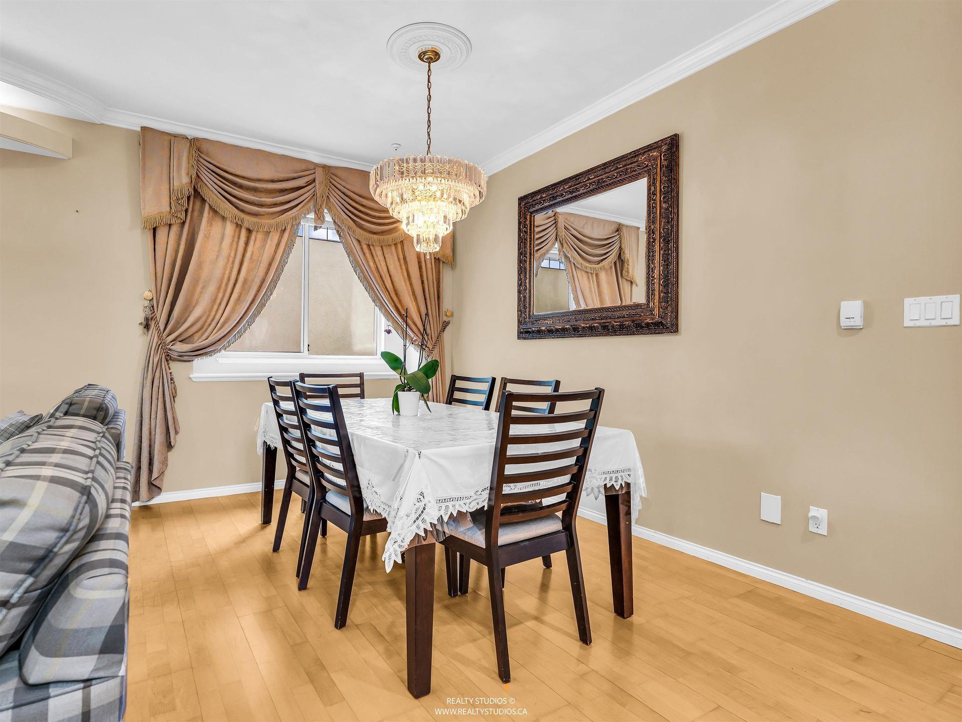 3263-w-14th-avenue-kitsilano-vancouver-west-09 at 3263 W 14th Avenue, Kitsilano, Vancouver West