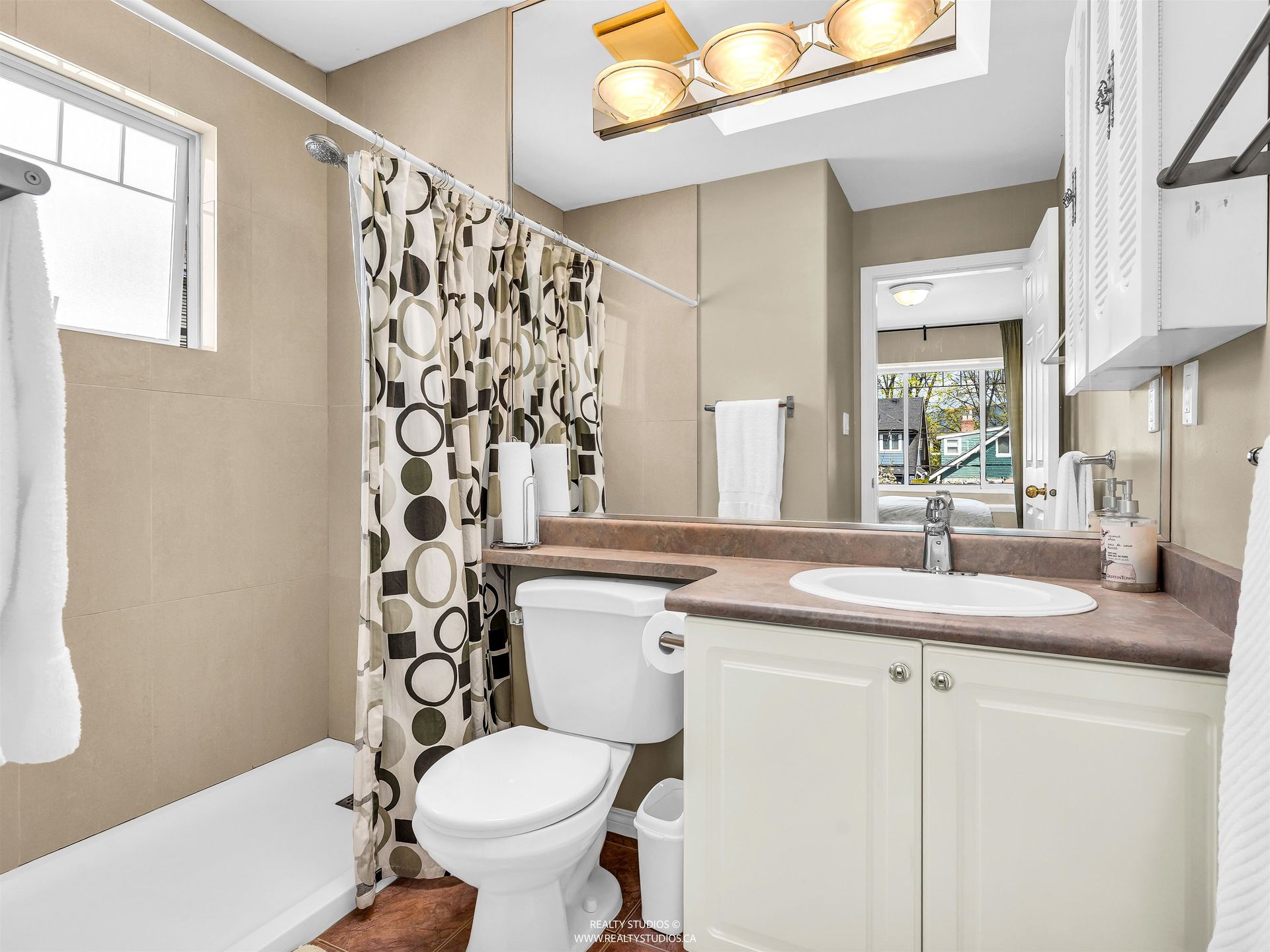 3263-w-14th-avenue-kitsilano-vancouver-west-20 at 3263 W 14th Avenue, Kitsilano, Vancouver West