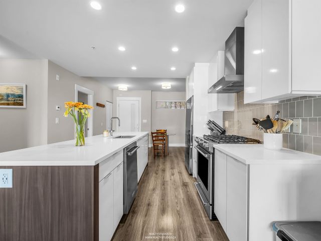 1496-charlotte-road-lynnmour-north-vancouver-09 at 401 - 1496 Charlotte Road, Lynnmour, North Vancouver