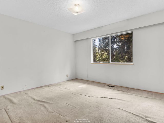 2553-bendale-road-blueridge-nv-north-vancouver-10 at 2553 Bendale Road, Blueridge NV, North Vancouver