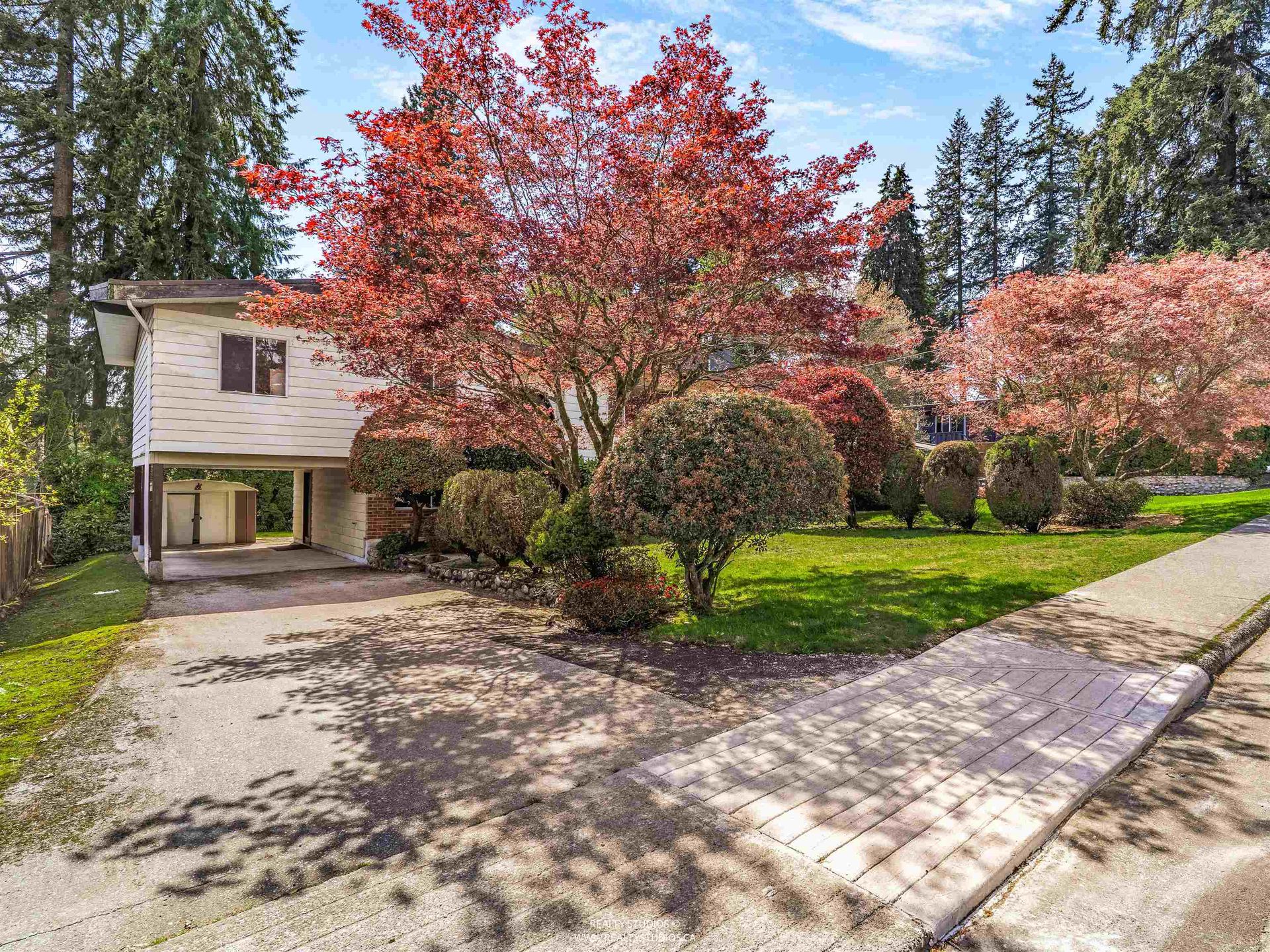 2553-bendale-road-blueridge-nv-north-vancouver-27 at 2553 Bendale Road, Blueridge NV, North Vancouver