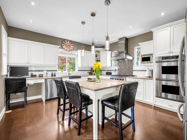 938-beaumont-drive-edgemont-north-vancouver-08 at 938 Beaumont Drive, Edgemont, North Vancouver